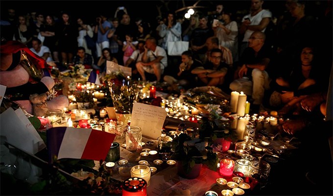 Cha sở giáo xứ Saint-Pierre d’Arène, Nice: “Chúng tôi chỉ có thể lắng nghe!”