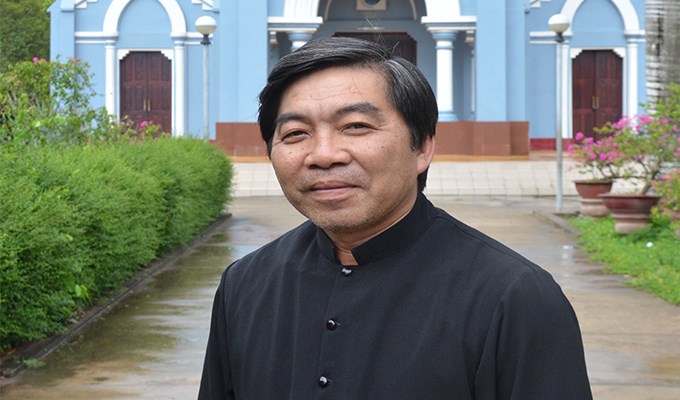 Lao vào đời…