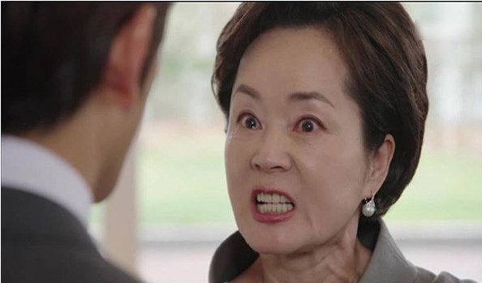 Coi mẹ vợ là... bà sếp ?