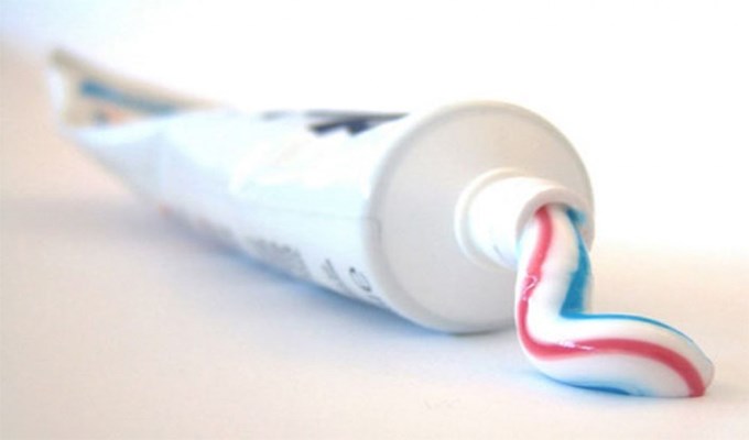 Bài học để đời từ tuýp kem đánh răng