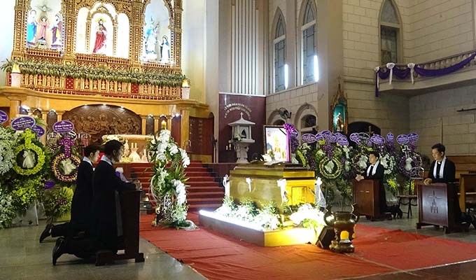 Thánh lễ an táng Đức cha Phanxicô Xaviê Nguyễn Văn Sang