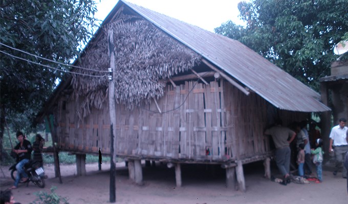Mất dần bóng dáng nhà dài