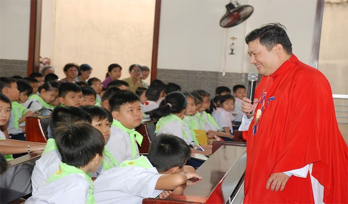 Thánh lễ thiếu nhi:  muôn vẻ cuốn hút