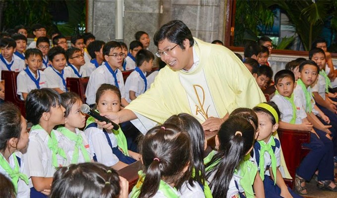 Giảng cho thiếu nhi