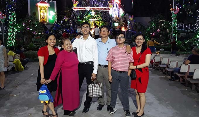 3 thế hệ làm sạch đẹp nhà Chúa