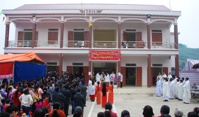 Thánh lễ tạ ơn khánh thành nhà mục vụ và nhà thờ giáo họ Vinh Sơn