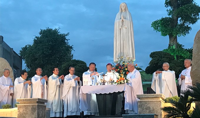 Mừng tháng Mân Côi