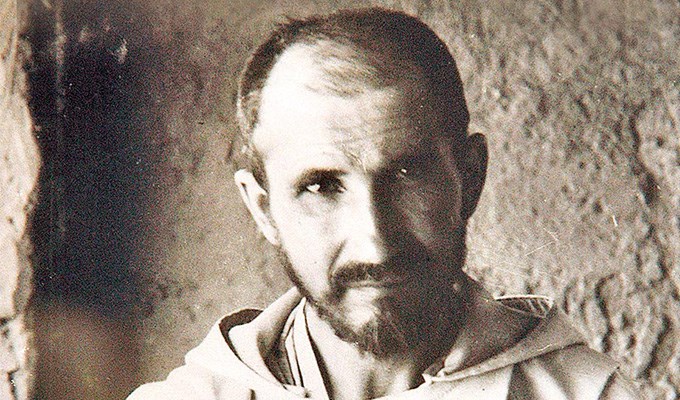Ðón nhận trái tim Chúa Giêsu như Thánh Charles De Foucauld
