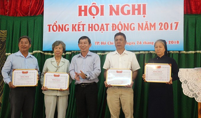 Các tín hữu Công giáo tích cực đóng góp cho xã hội