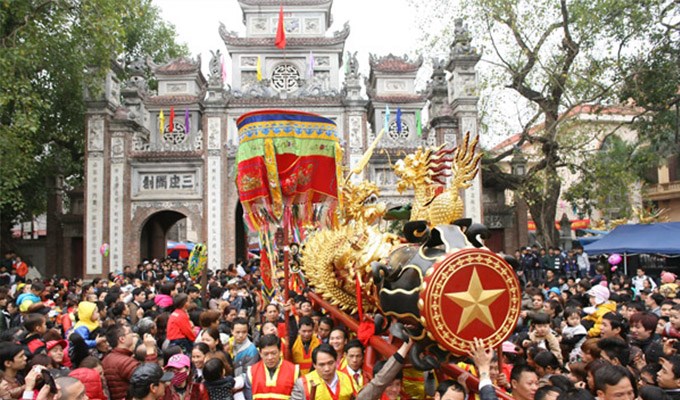 Ðầu Xuân cầu may