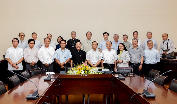 “TÔI LUÔN NGƯỠNG VỌNG KIẾN THỨC THẦN HỌC PHONG PHÚ VÀ VỮNG VÀNG CỦA NGÀI"