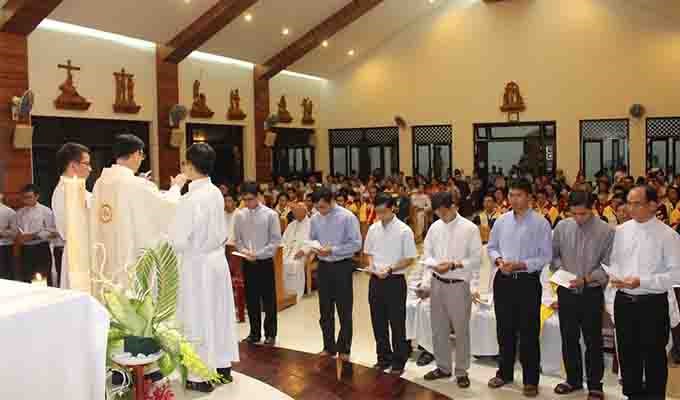 Học viện dòng Tên đã tổ chức lễ bế giảng năm học