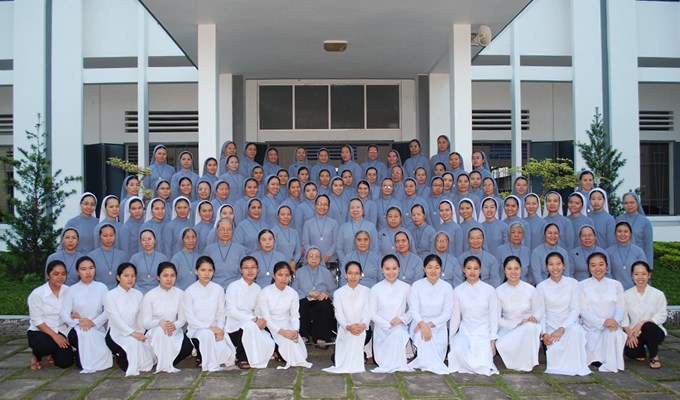 Sống tình yêu Thánh Thể