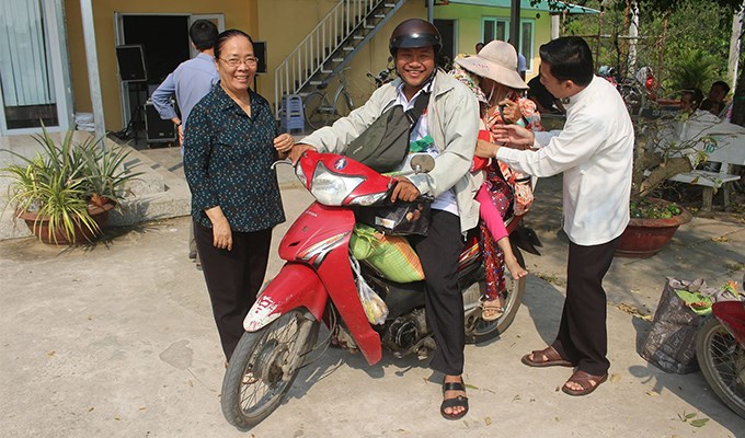 Một tấm lòng  cho những người cần đến