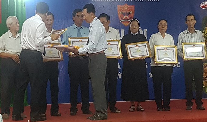 Ngẫm nghĩ về những tấm gương giáo hữu