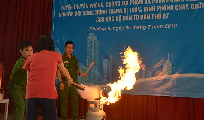 Trang bị kiến thức an toàn cho người dân