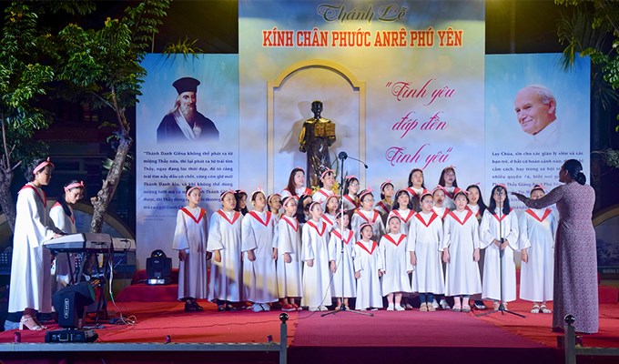 Mừng kính chân phước Anrê Phú Yên tại Ðền Thánh Phước Kiều