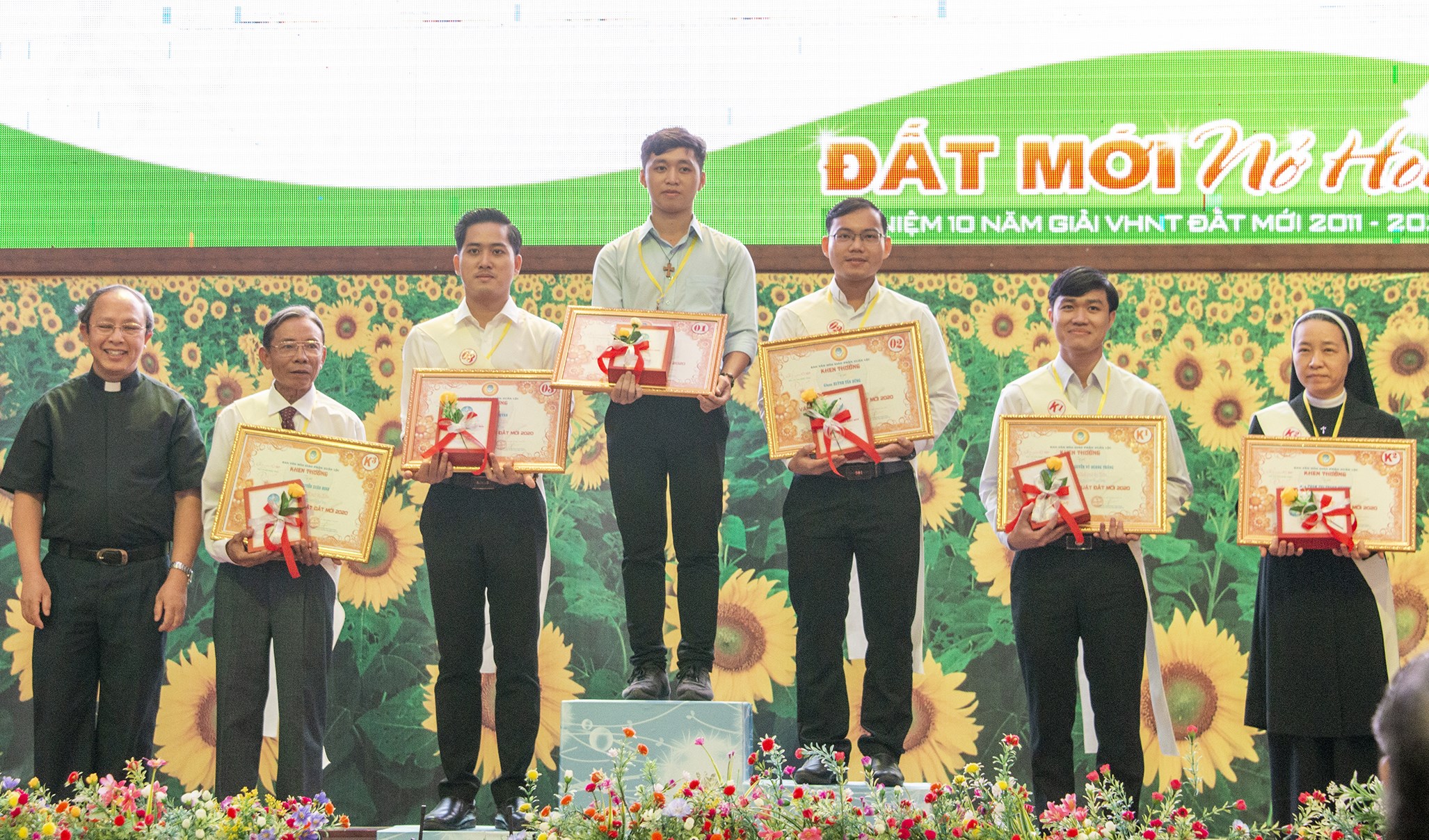 Giáo phận Xuân Lộc trao giải và kỷ niệm 10 năm giải văn học nghệ thuật Đất Mới