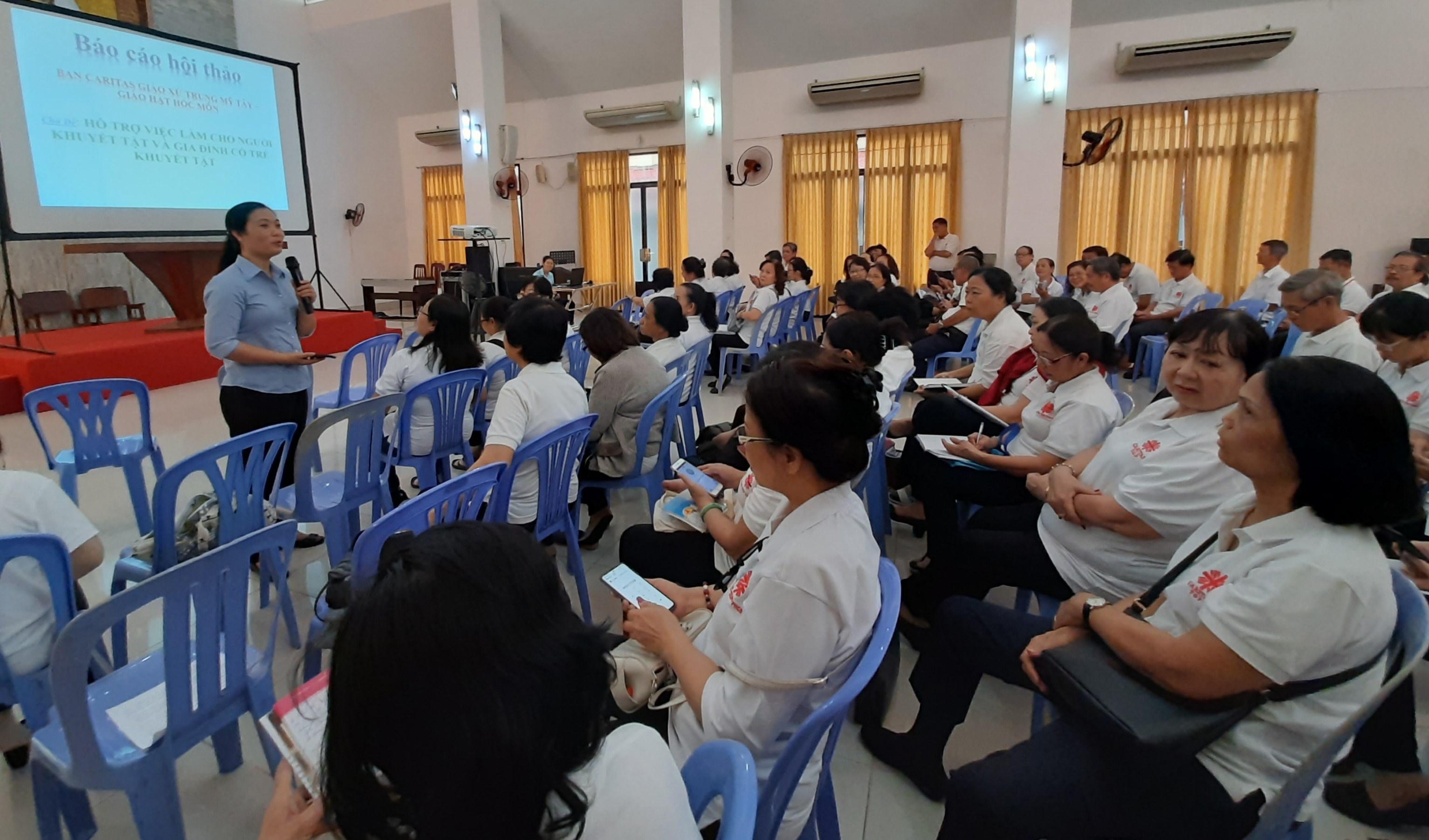 Chia sẻ và trao đổi kinh nghiệm trong công tác bác ái  tại các giáo xứ, giáo hạt