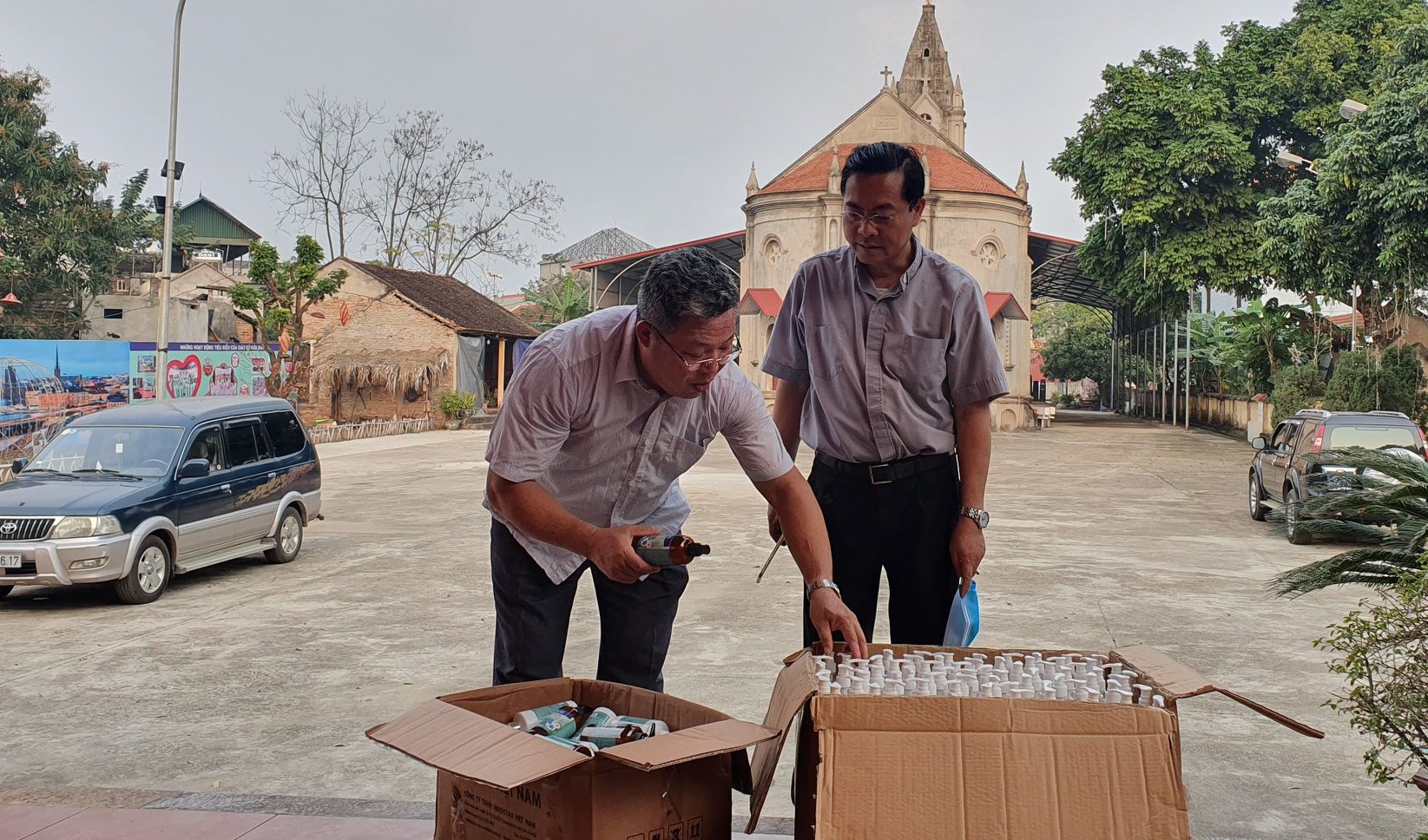 Những thông tin giữa vùng tâm dịch Corona