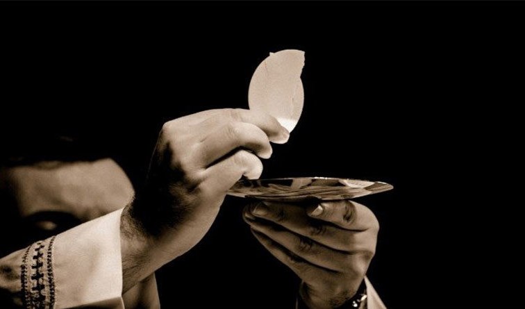 “Ðây là mình ta, sẽ bị nộp vì các con”