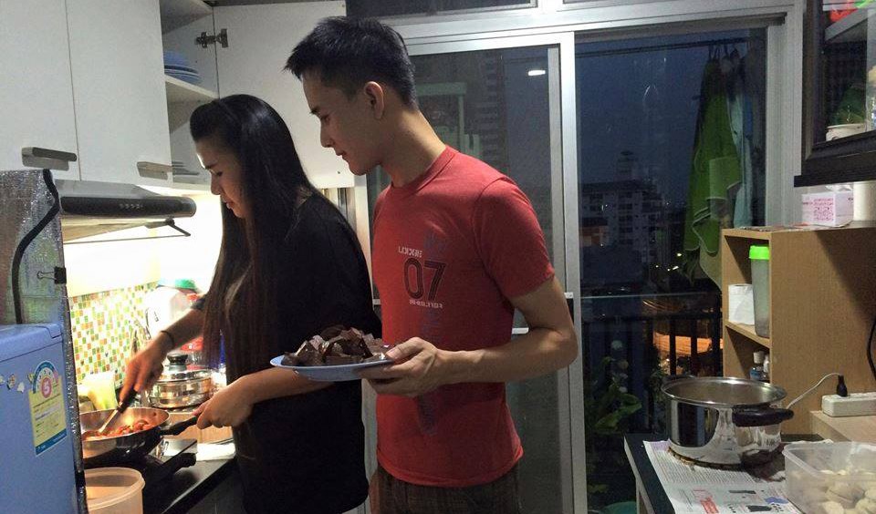 Hãy tạo điều kiện cho đàn ông... Vào bếp