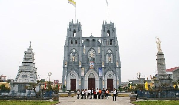 Chăm sóc ngôi nhà thờ chung