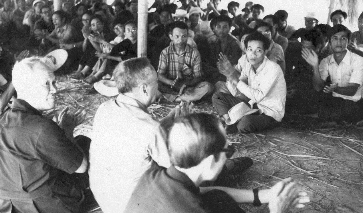 Cầu nối của đoàn kết dân tộc