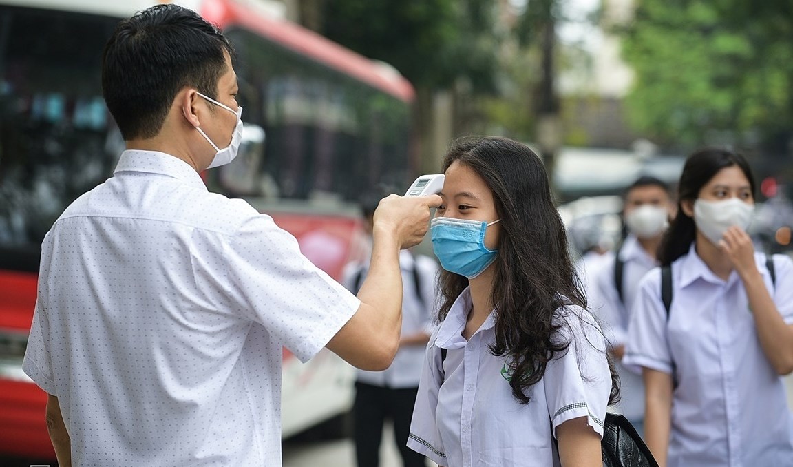 Cân nhắc việc học sinh trở lại trường