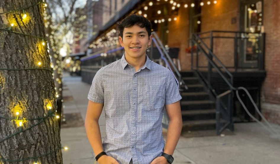Trưởng nhóm lễ sinh nhận học bổng toàn phần Harvard