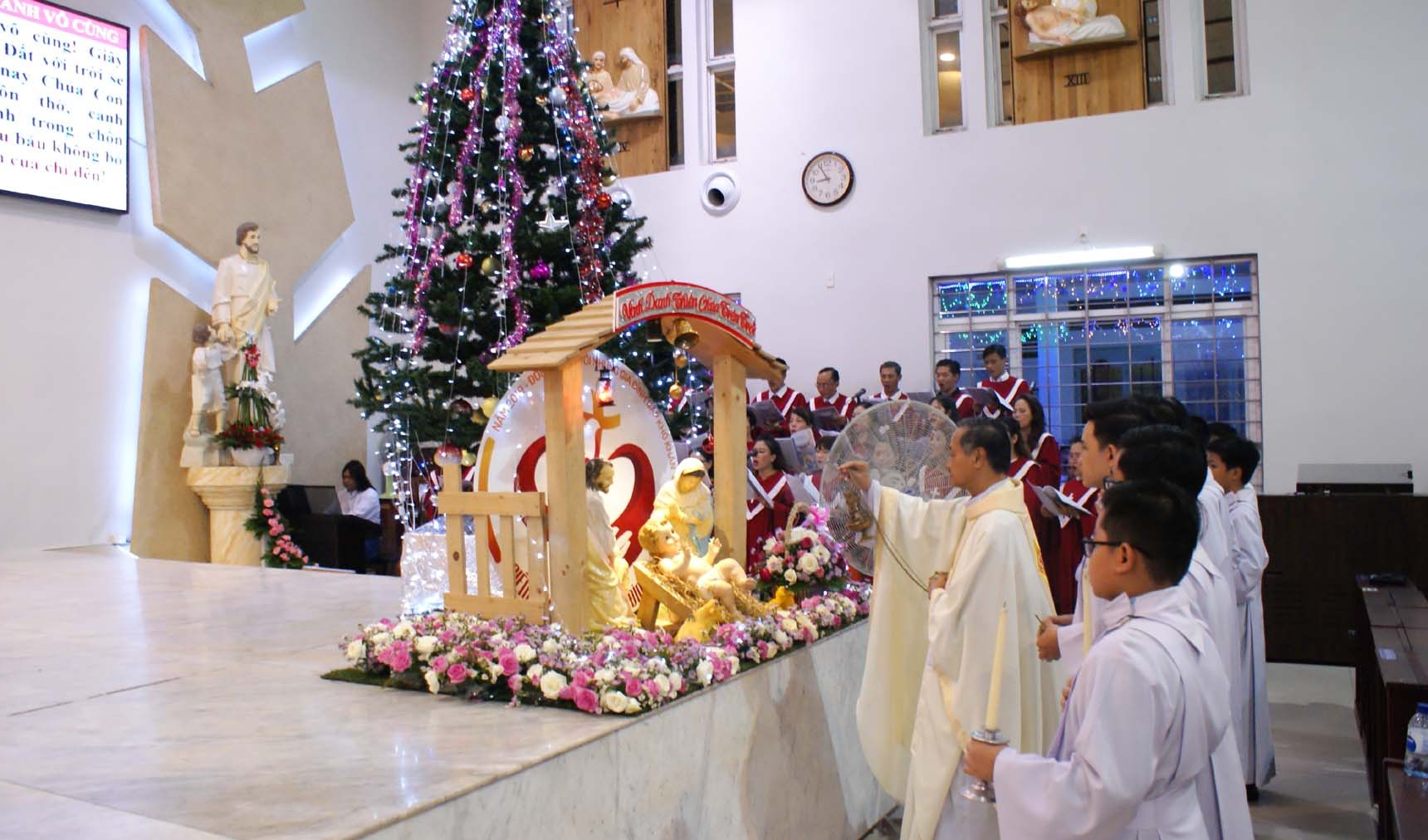 Các thánh lễ vào ngày Giáng Sinh