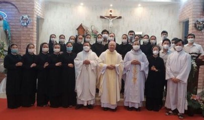 Ðức Giám mục Antôn Vũ Huy Chương mừng 50 năm linh mục