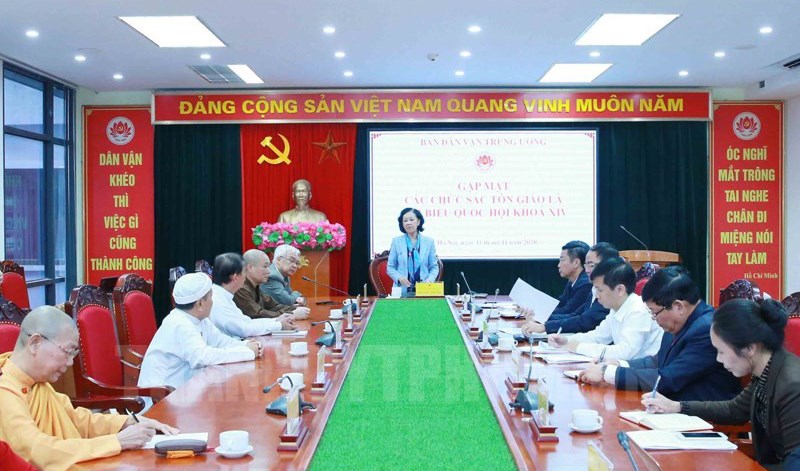 Một vài suy nghĩ về việc chức sắc, tu sĩ Công giáo  tham gia các tổ chức chính trị xã hội