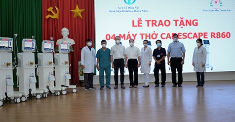 Giáo phận Xuân Lộc tặng 6 máy thở giúp các bệnh viện tỉnh Đồng Nai