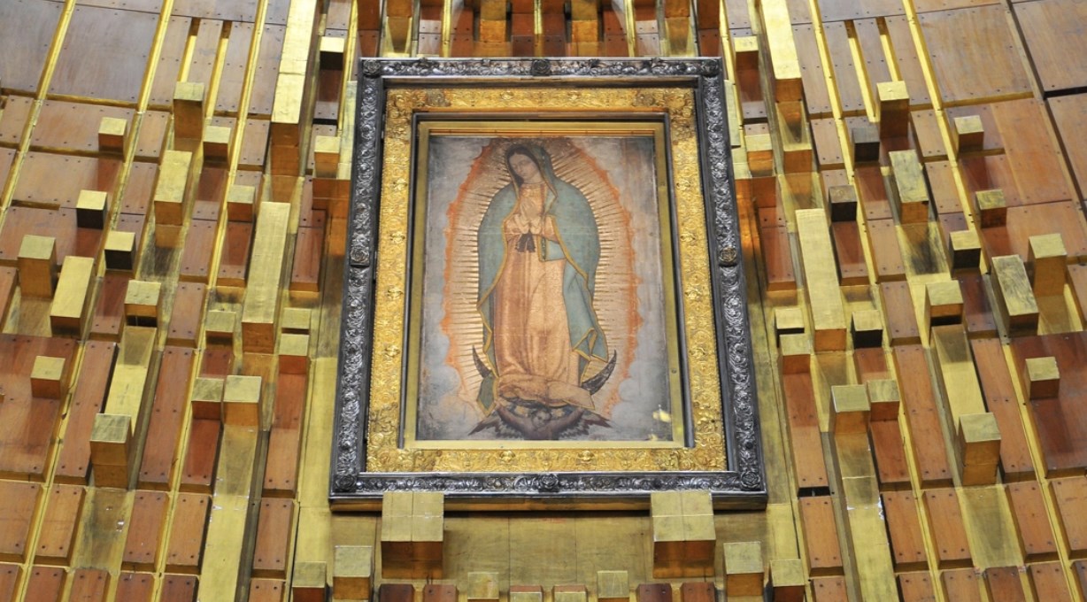 Chiếc áo choàng màu nhiệm của thánh Juan Diego