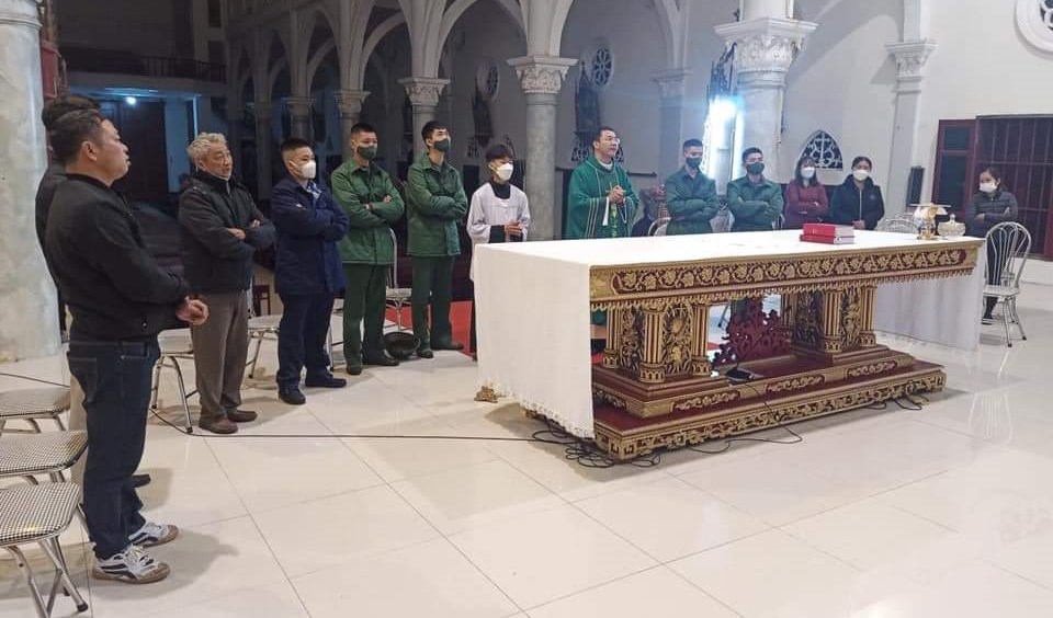Thanh niên Công giáo ngày nhập ngũ