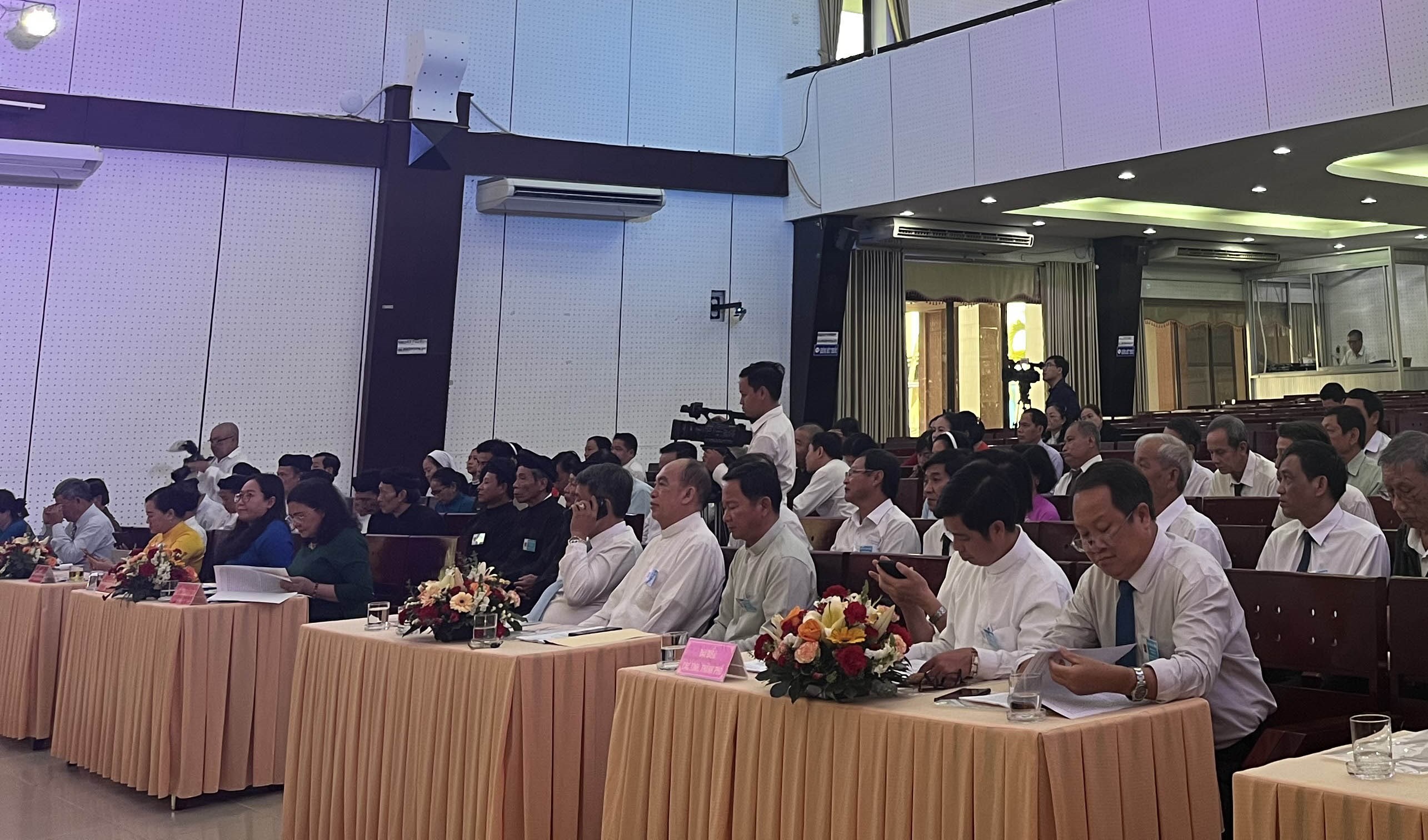 Ðại hội UBÐKCGVN tỉnh Bến Tre lần VI sống tinh thần “Hiệp hành - Chia sẻ - Phục vụ”