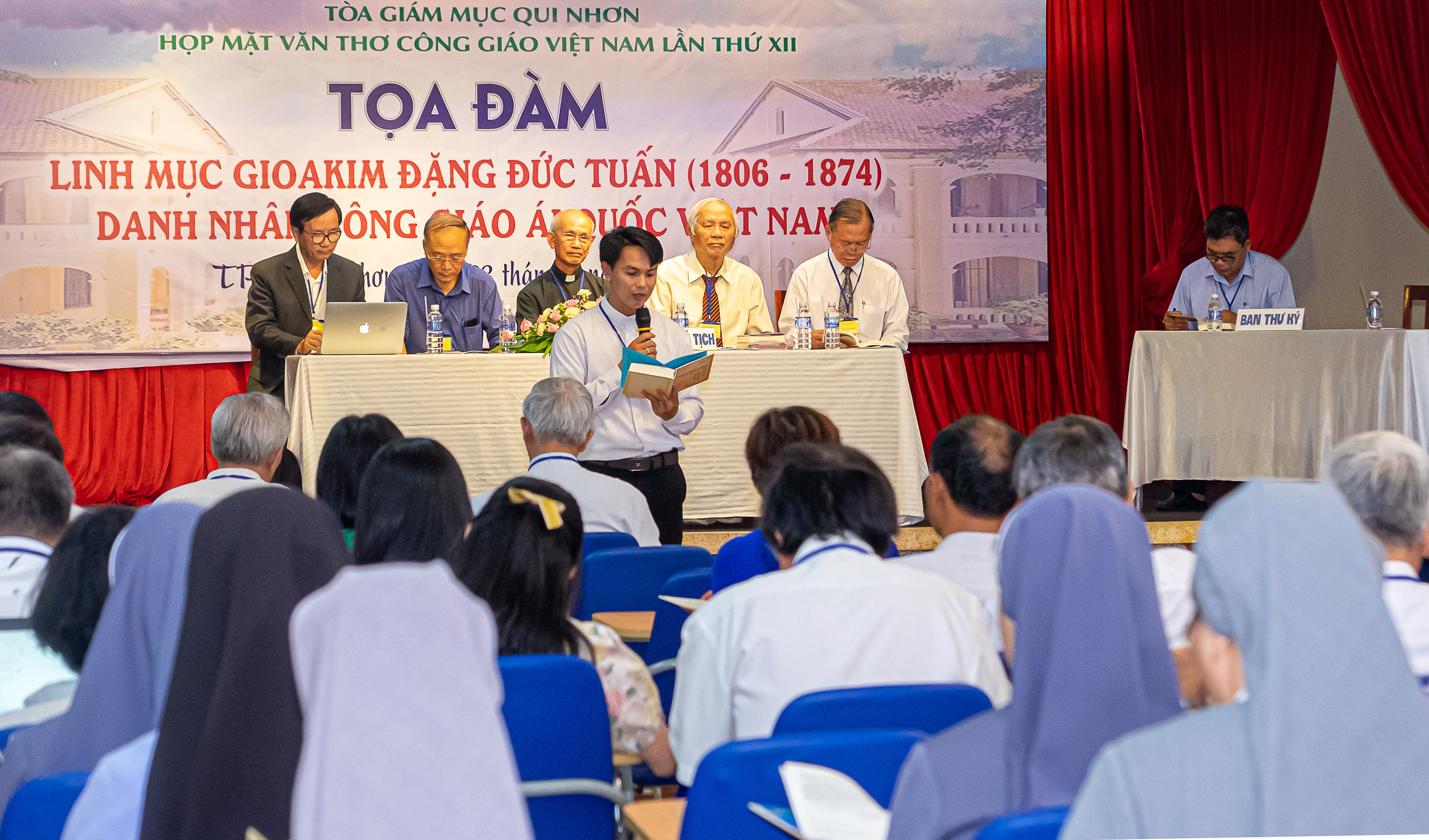 Linh mục Ðặng Ðức Tuấn qua Lâm nạn phụng quốc hành