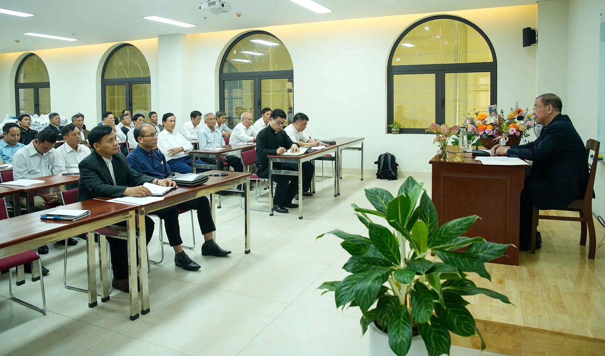 Buổi họp mặt đầu tiên các thành viên Hội đồng Mục vụ