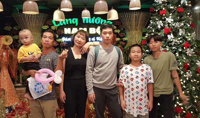 Một gia đình sống tinh thần “cho đi”