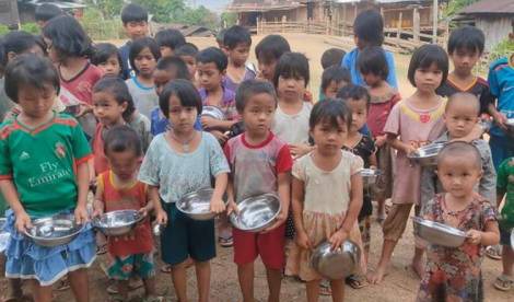 Giáo xứ giúp trẻ di tản có cơ hội học hành