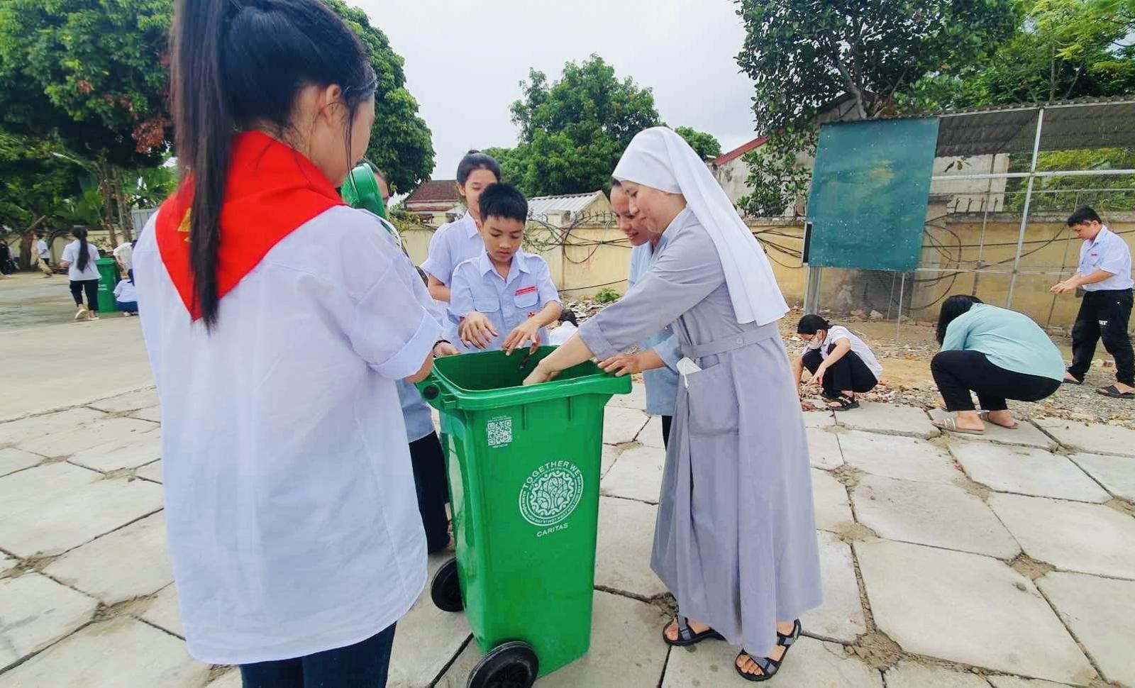 Đổi mới tương quan với vạn vật