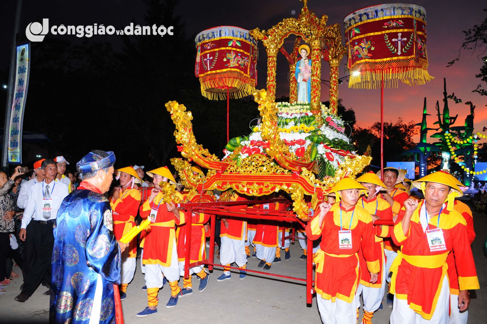 07 Cung nghinh Duc Mẹ La Vang