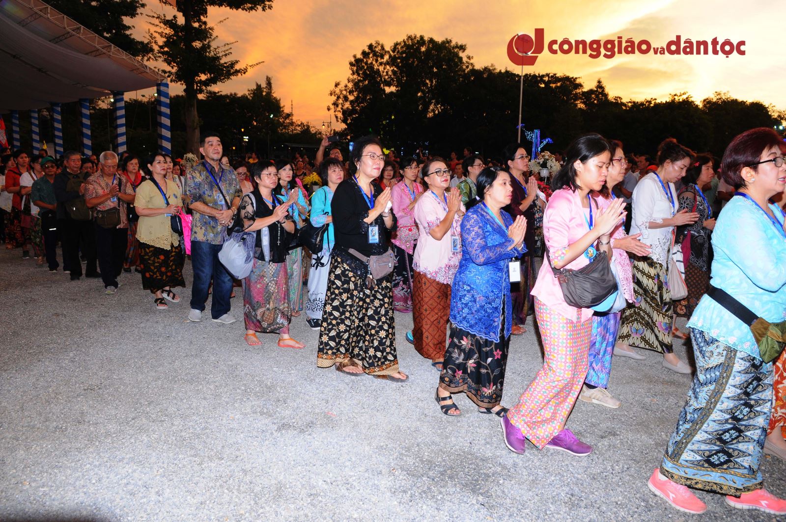 12 Cung nghinh Duc Mẹ La Vang