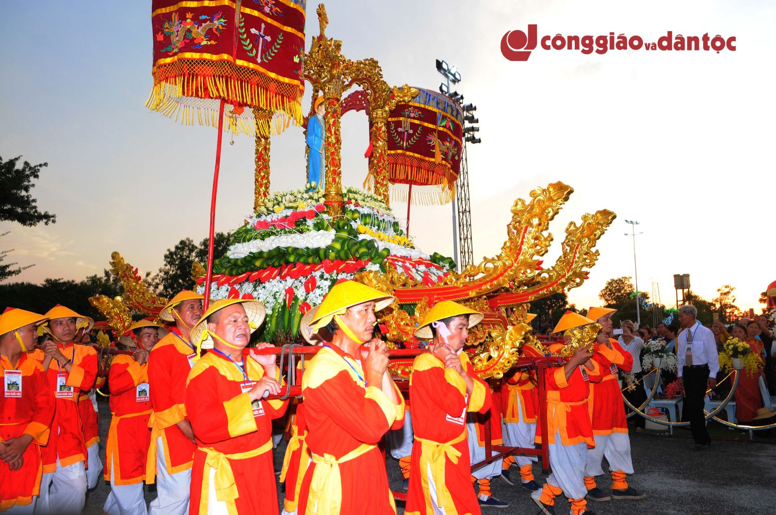 20 Cung nghinh Duc Mẹ La Vang