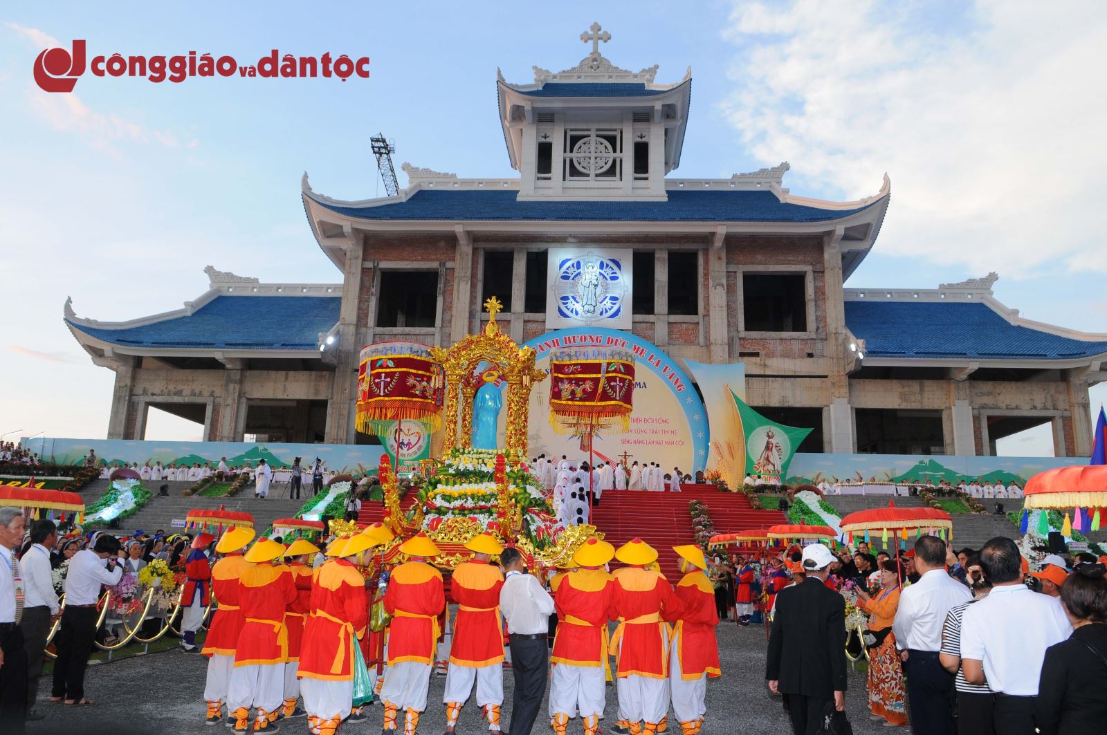 21 Cung nghinh Duc Mẹ La Vang