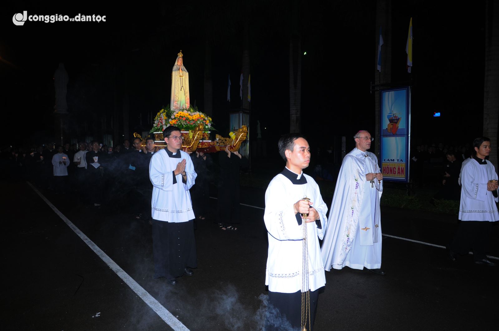 Giám mục Ngân tuyên tín