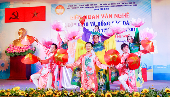 Lời ca tiếng hát ngoài giáo đường