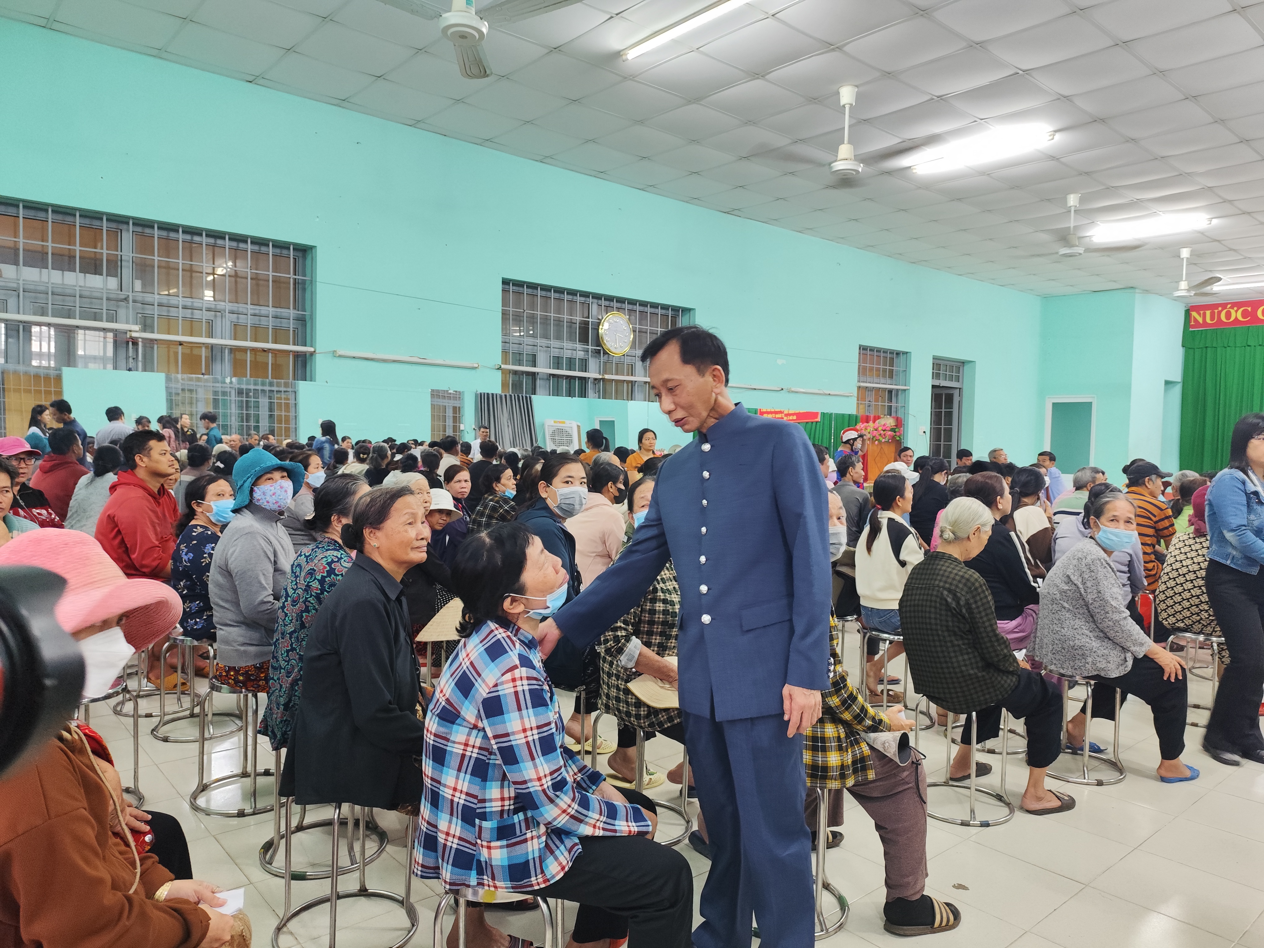 Chuyến đi san sẻ yêu thương của đoàn thiện nguyện Hiệp sĩ Lê Ðức Thịnh