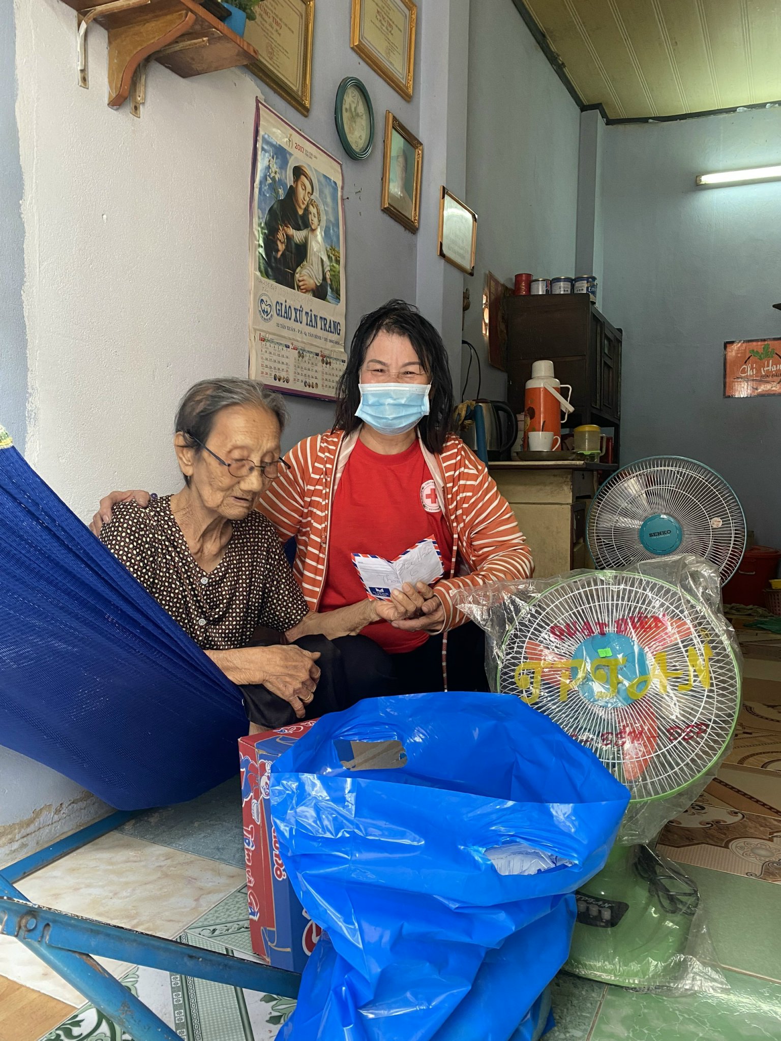 Hỗ trợ người cao tuổi sống một mình